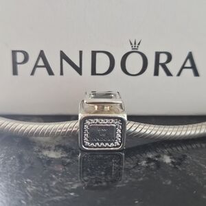 PANDORA Signature Scent Charm No. 791889